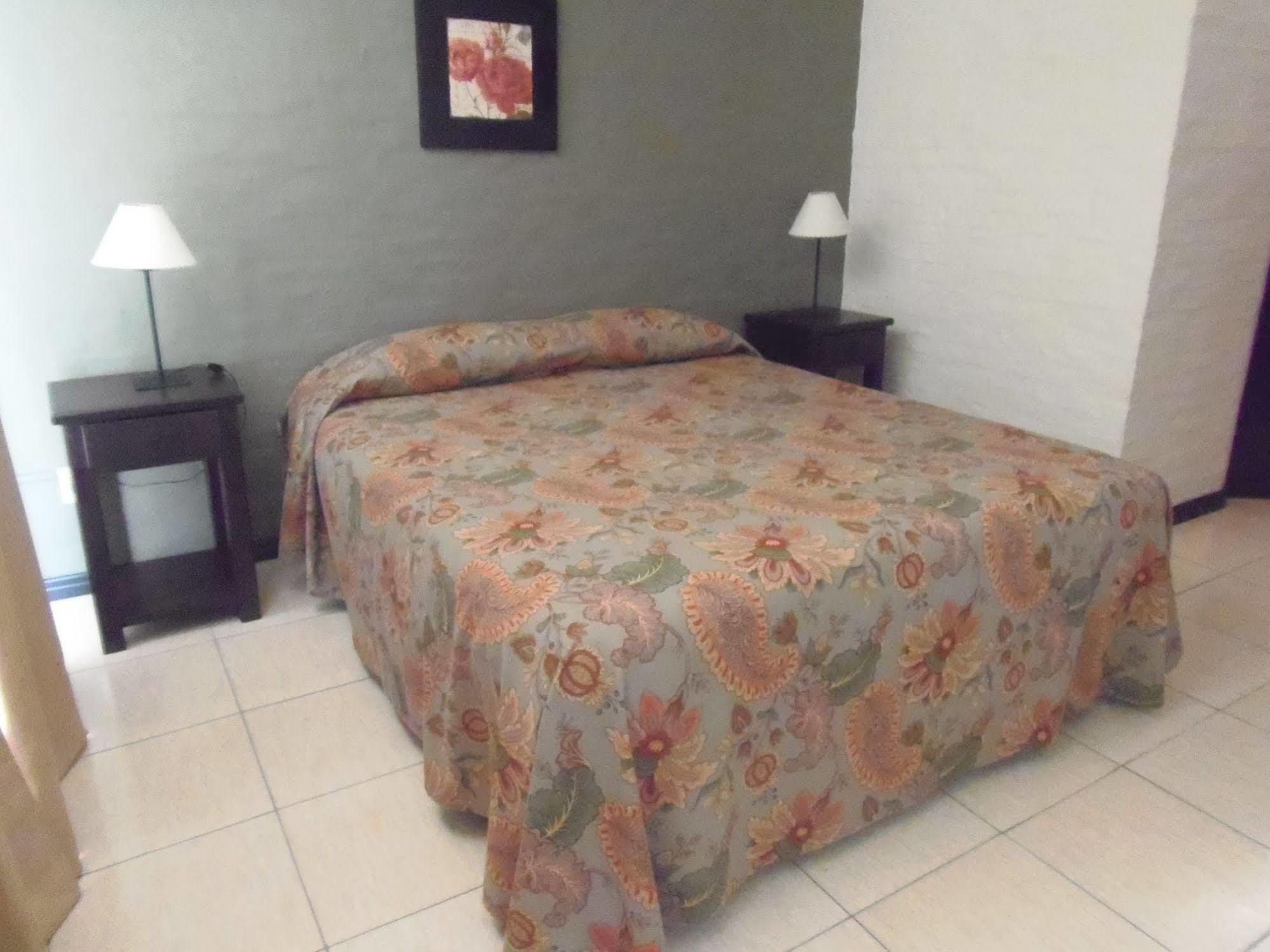 Hotel Jardines De Dayman Termas del Daymán Eksteriør billede